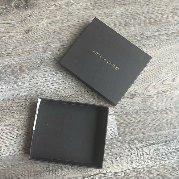 - Bottega Veneta small box - Picture 7 of 7